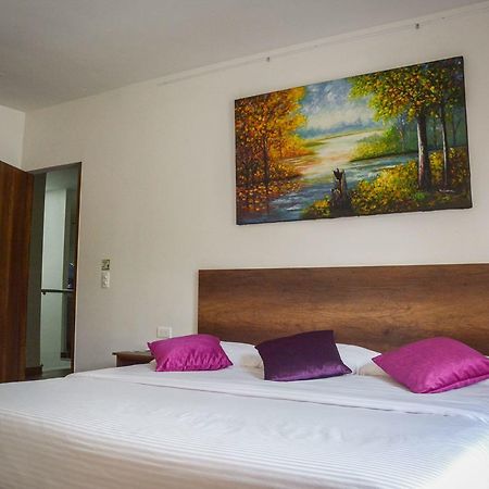 Hotel Junior Plaza Apia Exterior photo